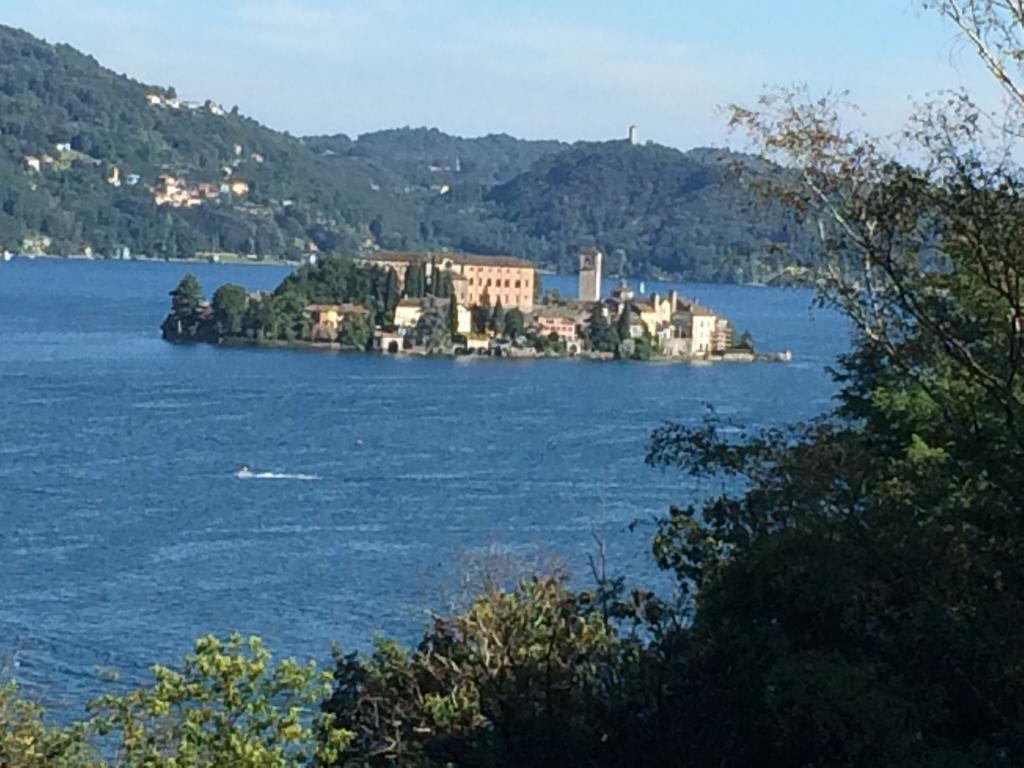 Ginetta Apartment Madonna Del Sasso ภายนอก รูปภาพ